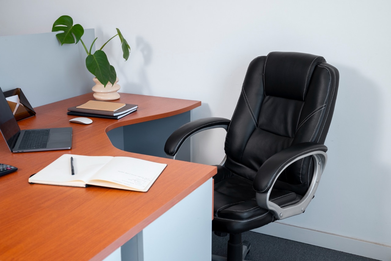 Biurka narożne- idealne rozwiązanie dla efektywnego i ergonomicznego miejsca pracy